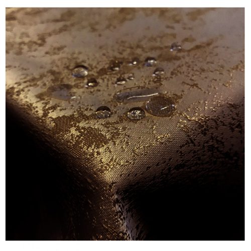 Obrus z efektem lotosu Jemidi, 135 x 180 cm, brązowy, poliester, 55281.18.05