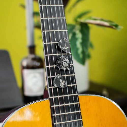 Zestaw 9 cienkich, średnich i ciężkich kostek do gitary Kwmobile, wielokolorowy, plastikowy, 47429.02