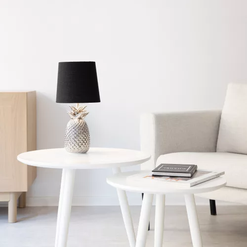 Lampa de masa Navaris, design ananas, 35 cm, abajur opac, E27, negru/argintiu, ceramica/metal