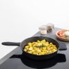 Patelnia z żeliwa Navaris z powłoką nieprzywierającą do kuchenki/piekarnika/grilla - 30 cm - czarna, 48585.03