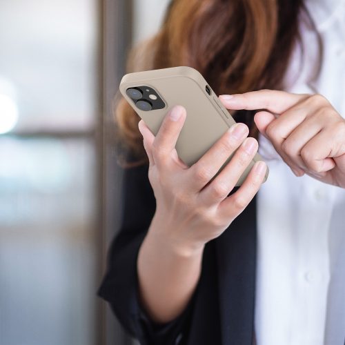 Etui do Apple iPhone 12 / iPhone 12 Pro, Silikon, Kremowy, 53938.96, kwmobile