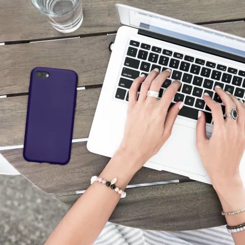 Etui Kwmobile do Apple iPhone SE (2022)/iPhone SE (2020)/iPhone 8, niebieskie, silikonowe, KWM0000085R014C