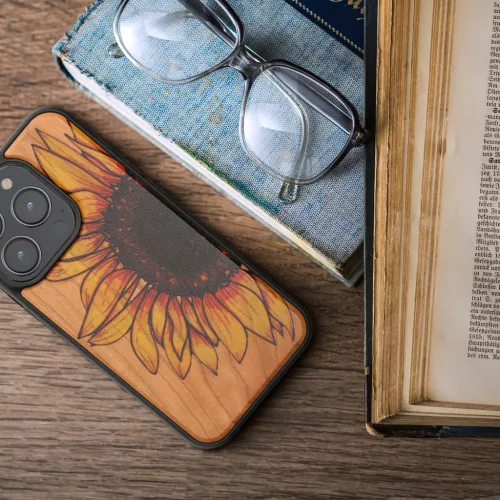 Etui Kwmobile do Apple iPhone 15 Pro, wielokolorowe, drewno/silikon, KWM000020EI004C