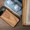 Etui Kwmobile do Google Pixel 9/Pixel 9 Pro, brązowe, drewno/silikon, KWM000020PJ003C