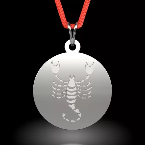 Srebrna zawieszka na sznurku model Scorpion